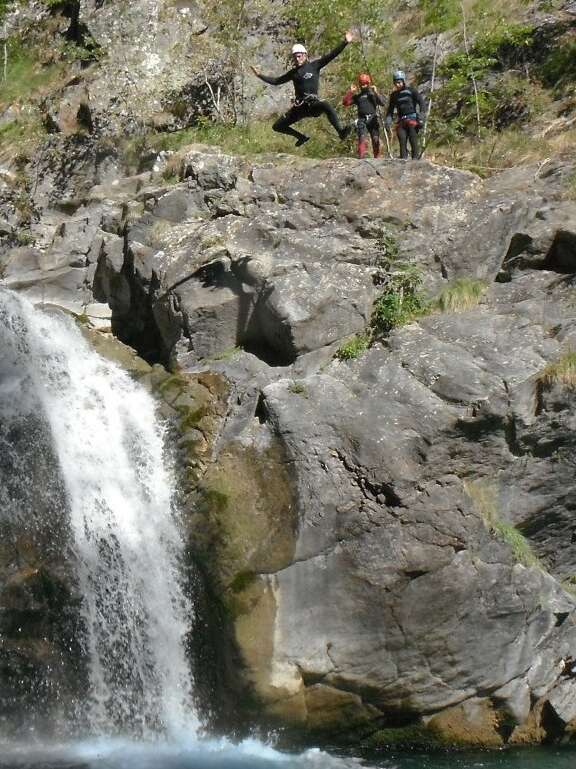 AVENTURE SANS FRONTIERE