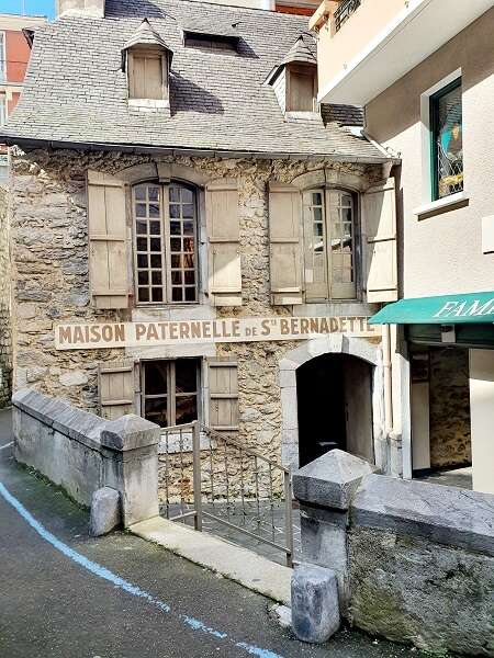 MAISON PATERNELLE DE SAINTE BERNADETTE : MOULIN LACADE