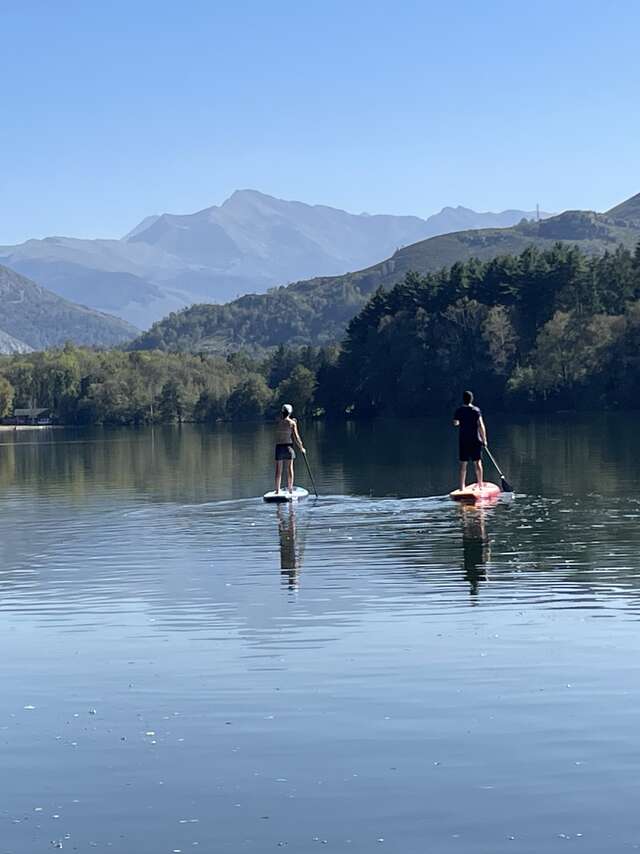 STAND UP PADDLE SUR LE LAC DE LOURDES AVEC O2LOURDES