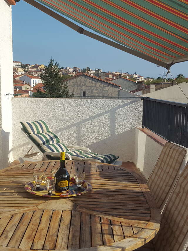 APPARTEMENT DERNIER ÉTAGE AVEC TERRASSE ET PARKING