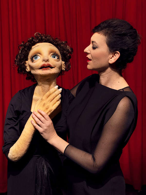 Edith et moi - Yael Rasooly / Le Théâtre (PUPAZZI)