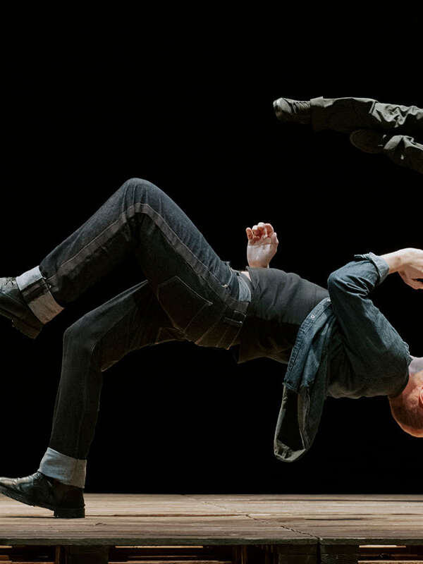 À vue - Cie 32 novembre / Le Théâtre