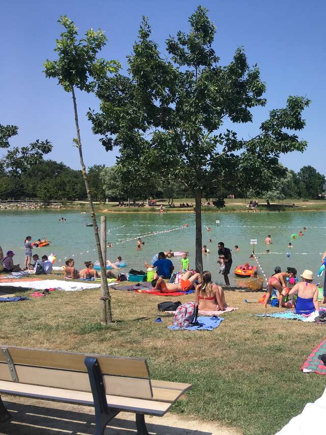 Plage du Louroux, plan d'eau Le Petit Anjou