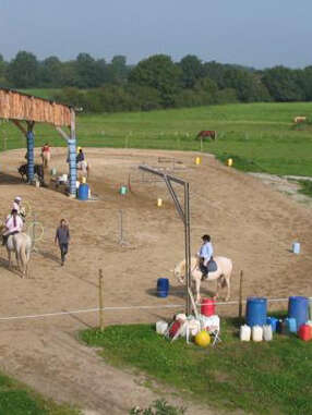 CENTRE EQUESTRE LES CENTAURES