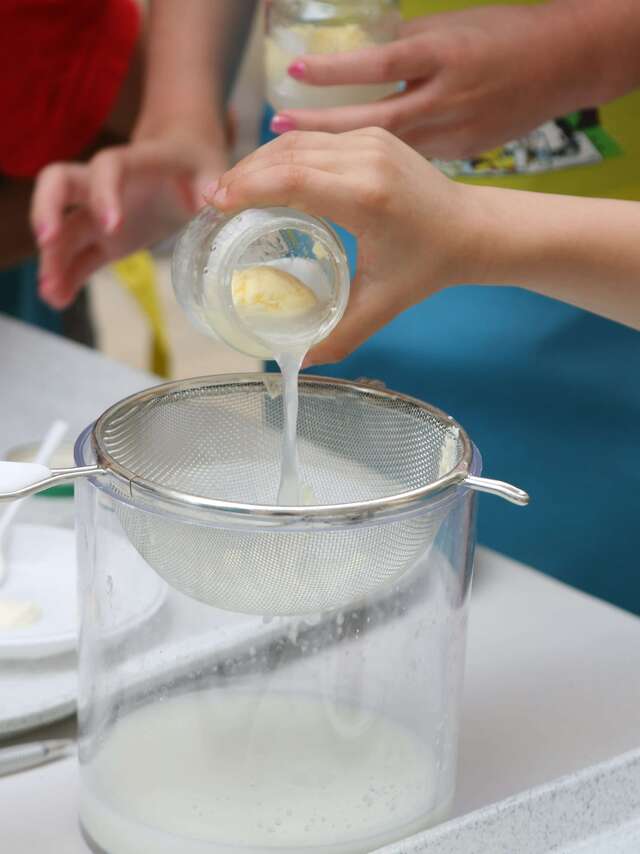 Atelier famille Maître Beurrier à la Cité du Lait