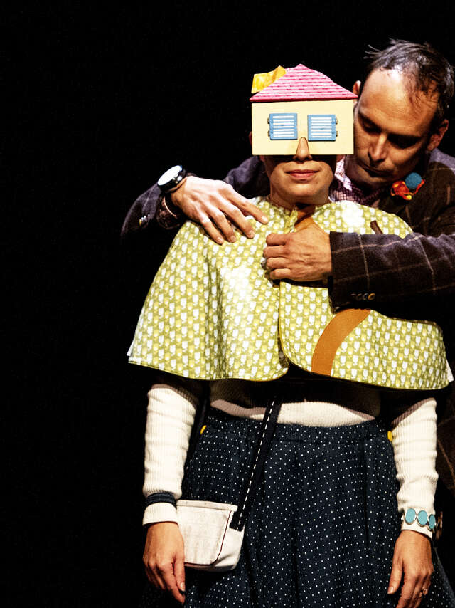 Les 3 jours de la marionnette : Dans les jupes de ma mère