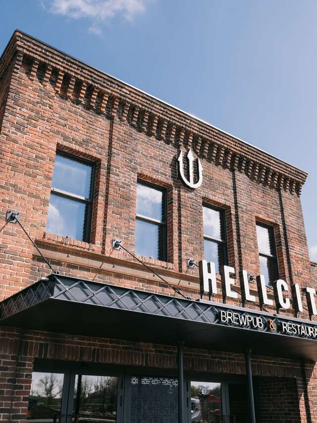 Hellcity, brewpub et restaurant