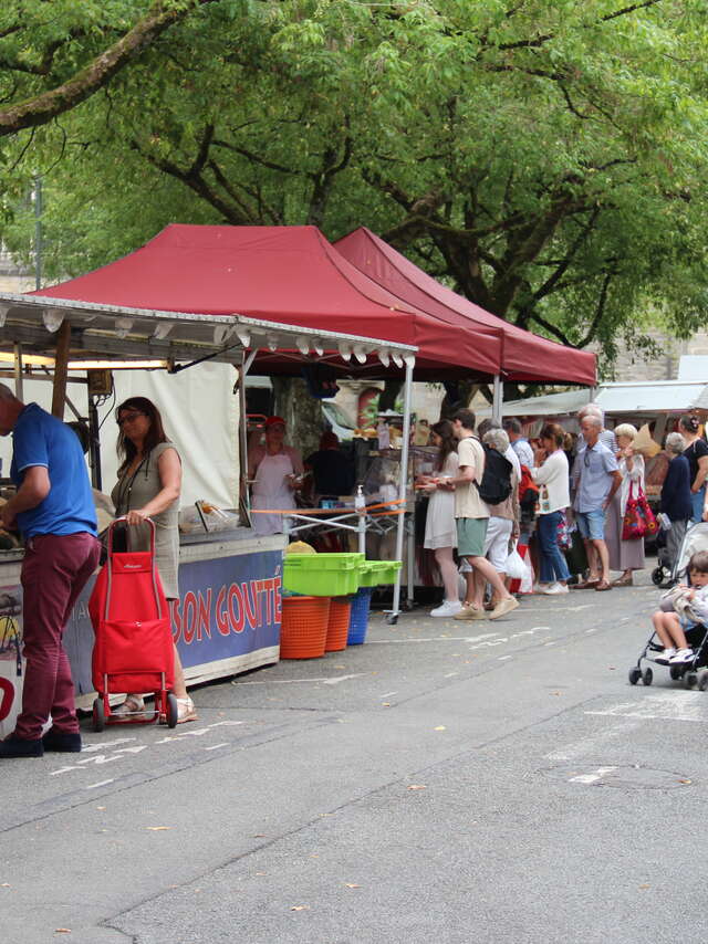 Marché du Bourgneuf-la-Forêt