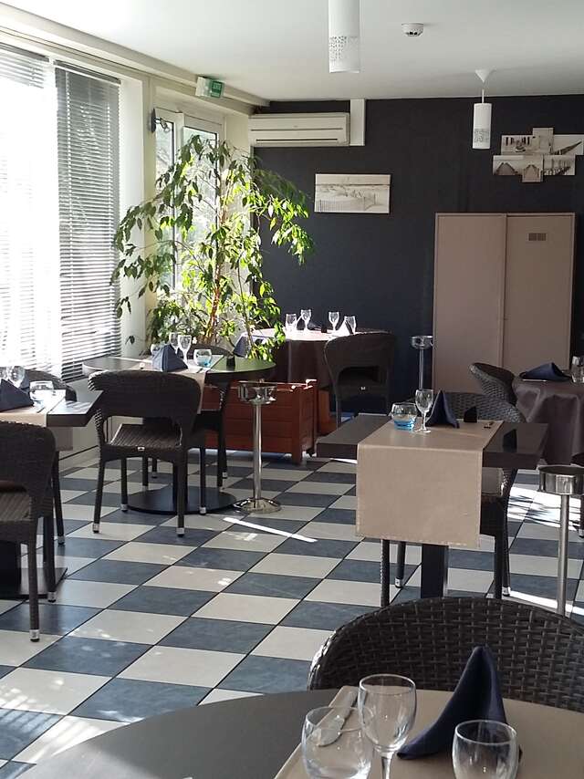 RESTAURANT DE LA MER