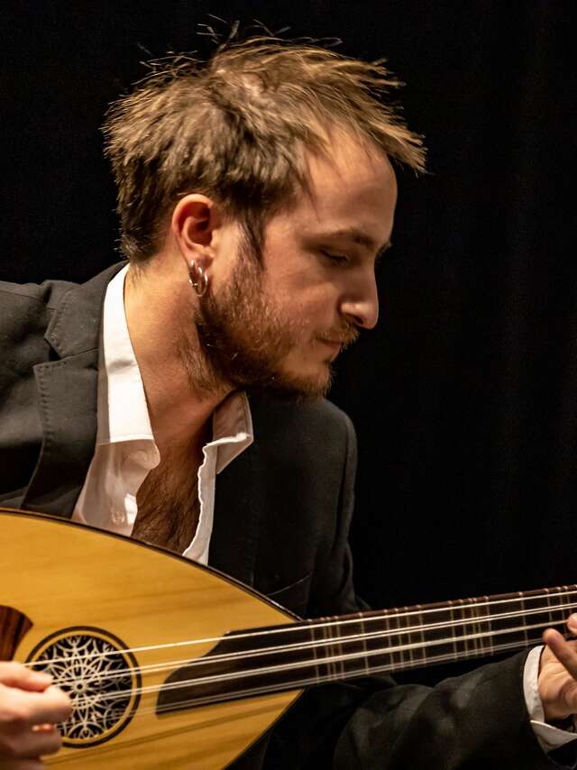 Musiques grecques et turques et musique sur acousmonium