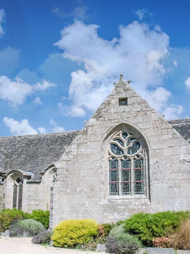 Église et enclos paroissial Saint-Pierre-et-Saint-Paul