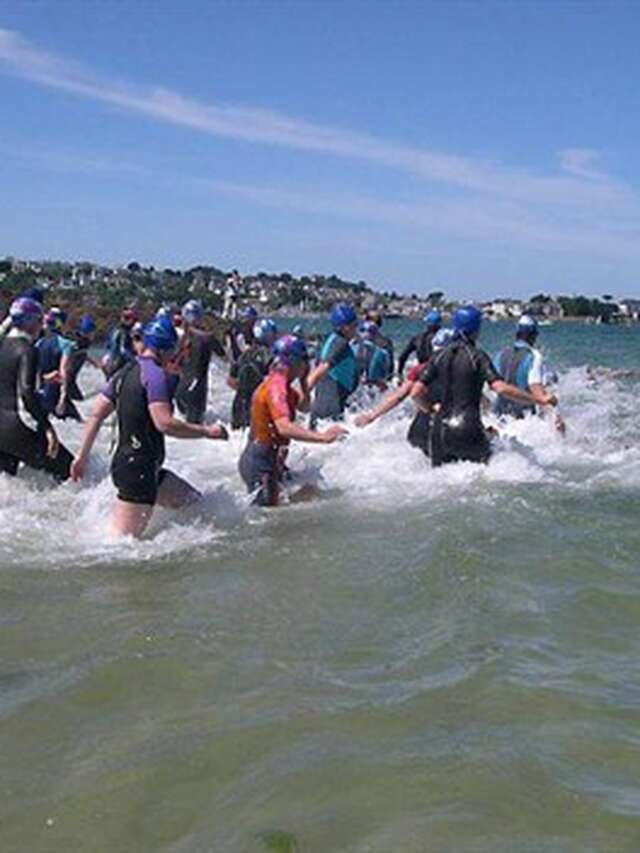 Traversée de la baie à la nage