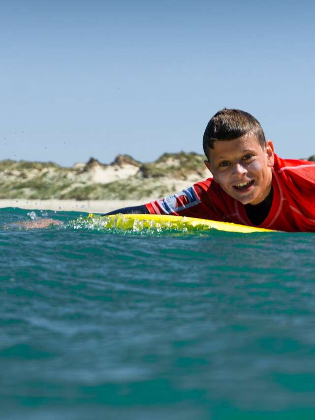 ÉLAIA École de Surf de Pors Carn - La Torche