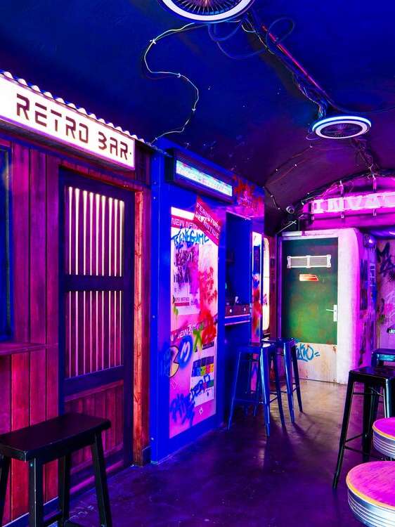 SOUTH COMEDY CLUB - INVADER