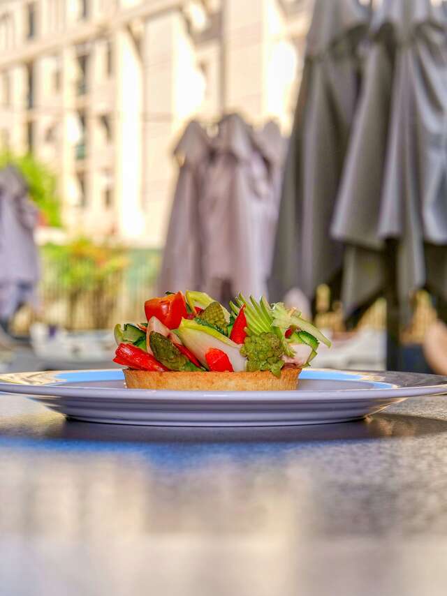 COTE SALON, COTE JARDIN