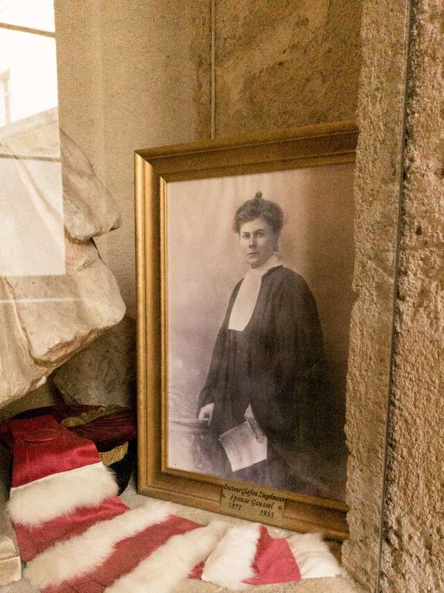 FEMMES MÉDECINS