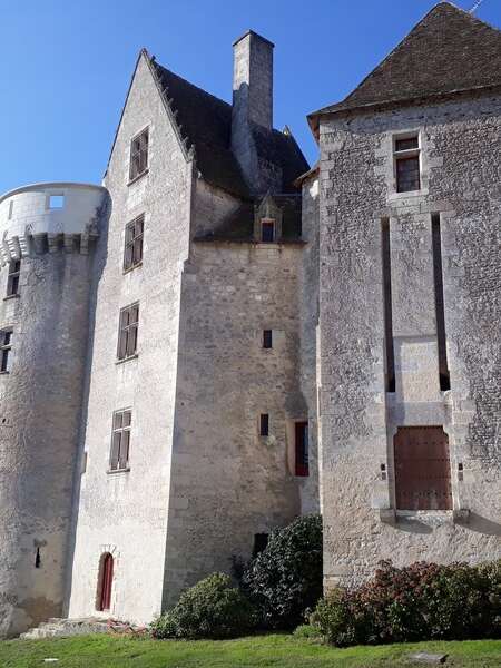 Visite des extérieurs et des souterrains du Château