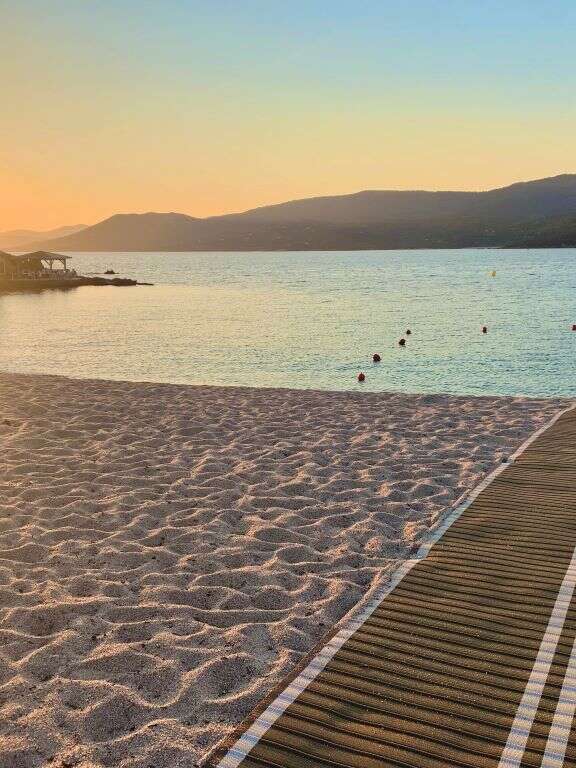 PLAGE DU LIDO -  LE CORSAIRE