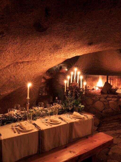 LA TABLE DE LA GROTTE