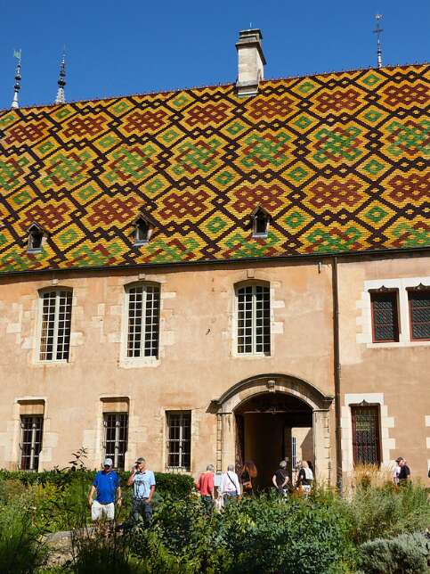 Hôtel-Dieu - Hospices de Beaune 
Programmation 2025 - HUMANITÉ
Itinéraire hospitalier