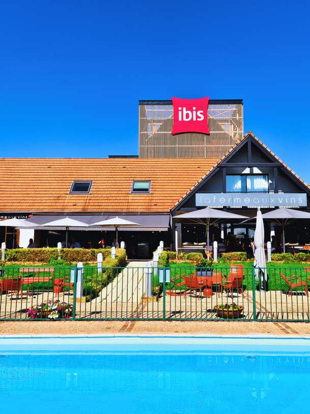 Ibis Beaune Sud - La Ferme aux Vins