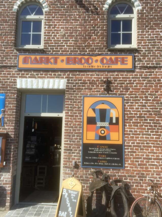 Markt broc café " la cantine des frangins"
