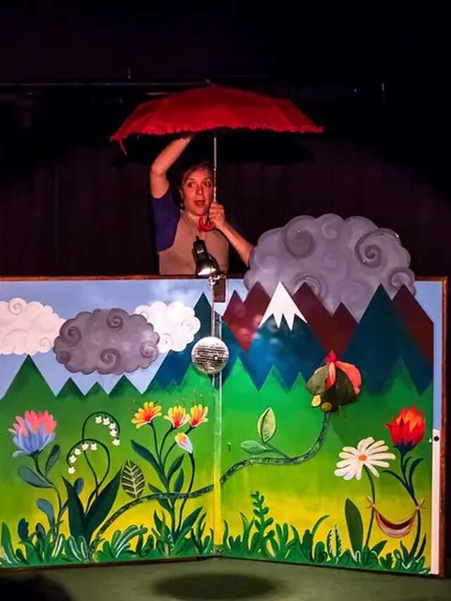 Les tout-petits au spectacle Petit Escargot, où sont tes ailes ?