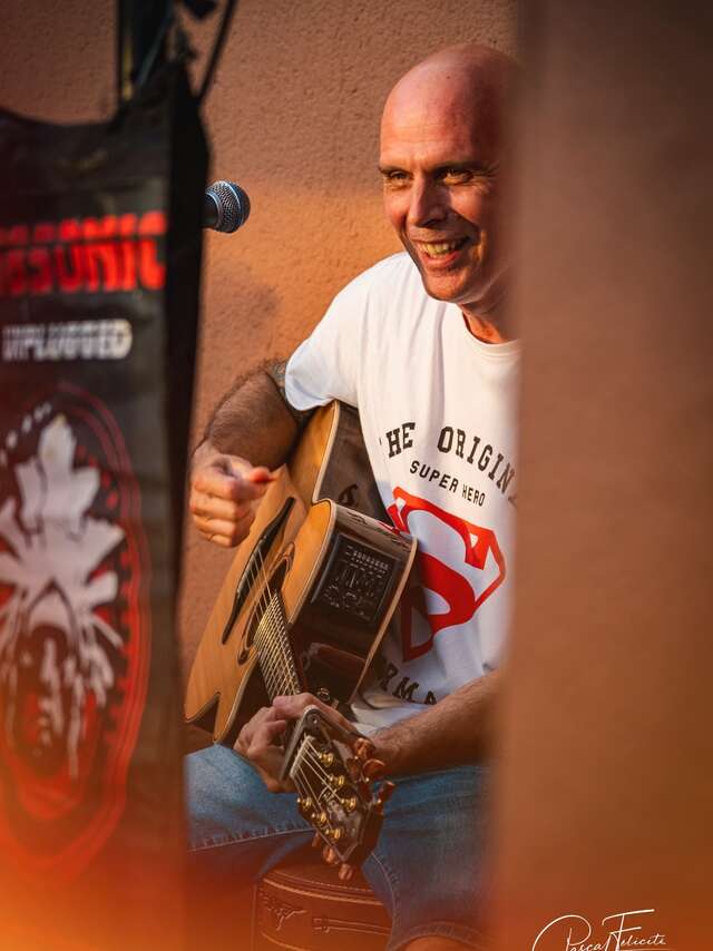 Concert de Subsonic Unplugged (Solo)