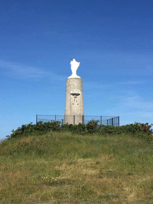 Statue Notre-Dame de la Falaise