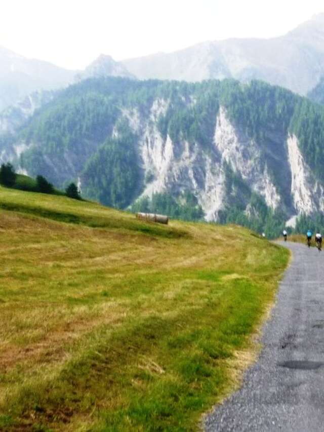 La gara ciclosportiva "Les Cimes du Mercantour"