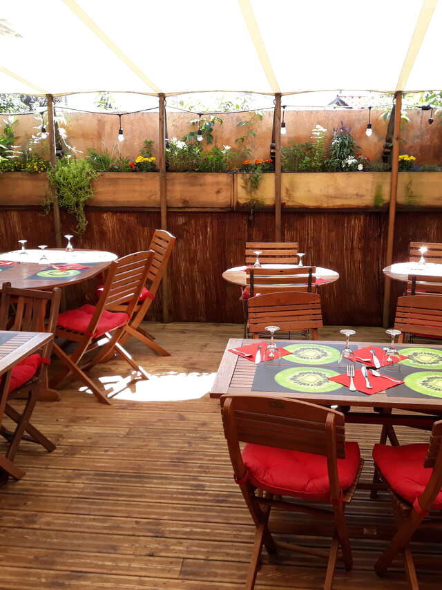 Kiwi street food café