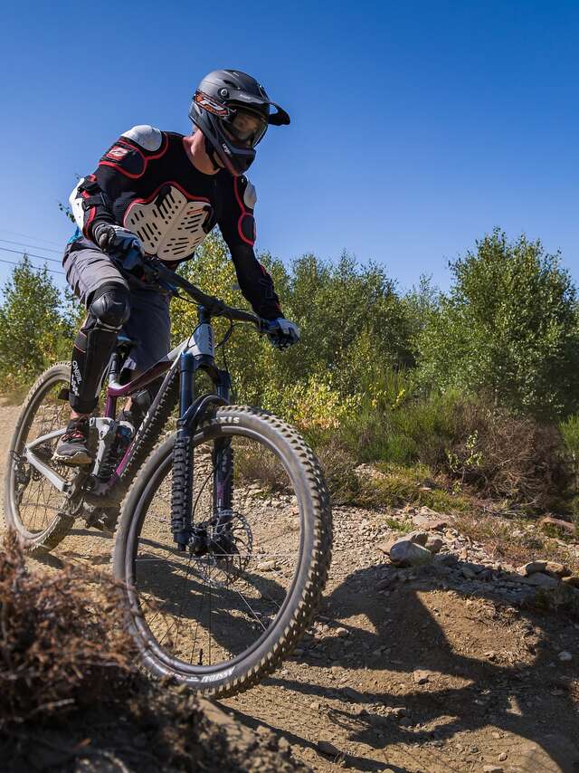 VTT de descente + Accès au télésiège 1/2 journée