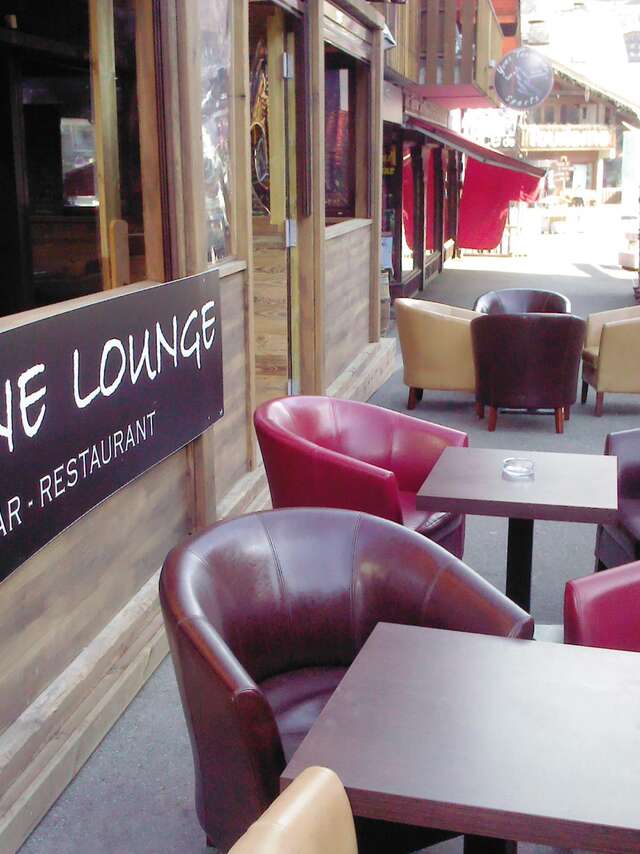 Alpine Lounge