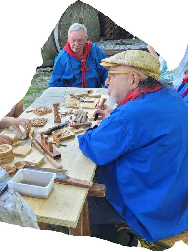 Atelier sculpture sur bois au couteau