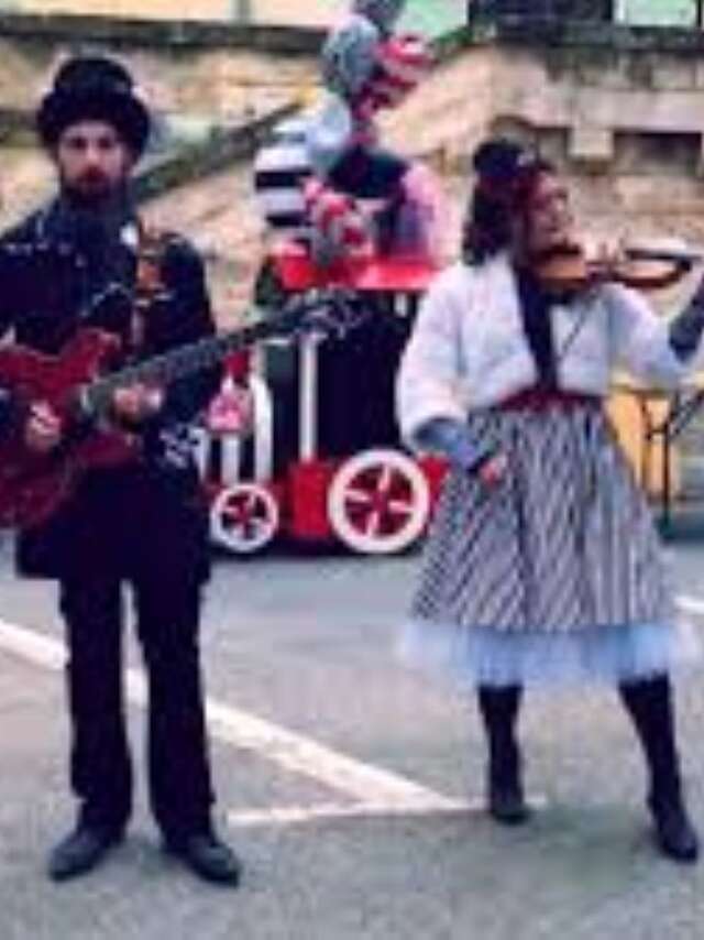 Umzug "Le Manège enchanté" (Das verzauberte Karussell)