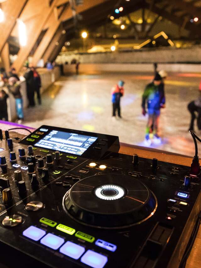 Soirée DJ sur glace : spéciale Saint-Valentin