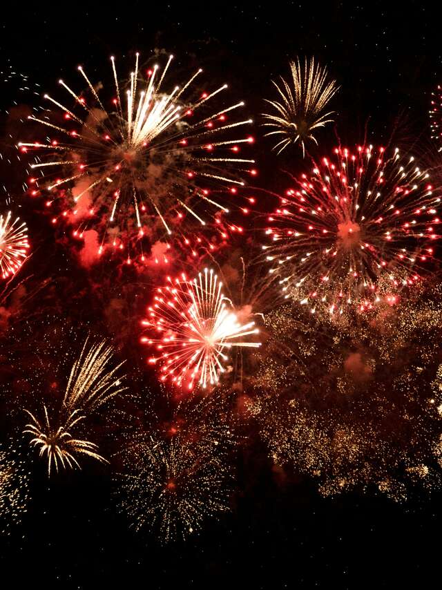 Feu d'artifice et soirée DJ - Eté 2026.
