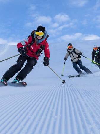 Faire la première trace avec les pisteurs !