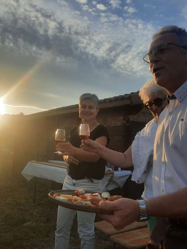 Apéro Sunset dans les vignes (Domaine Peychon)