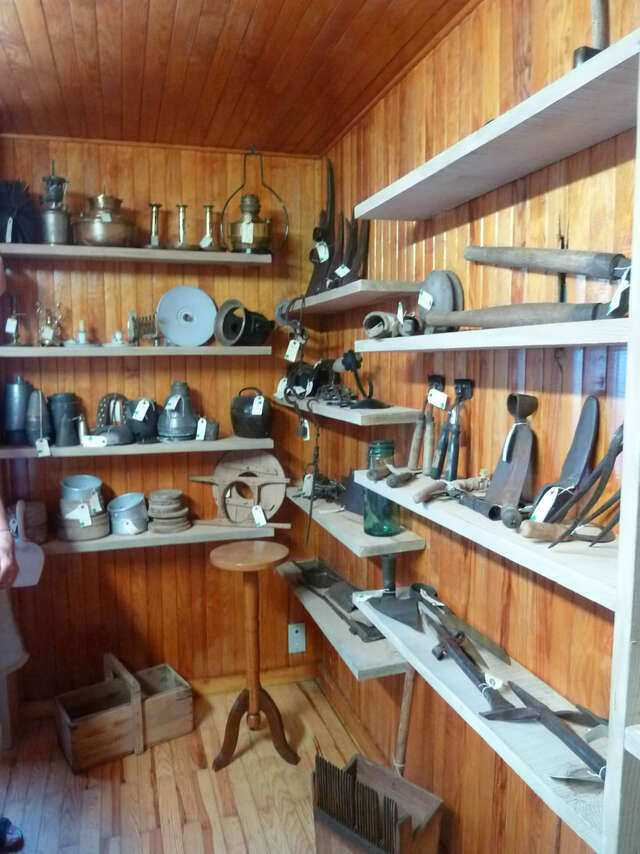 Visite des réserves de la Maison du patrimoine