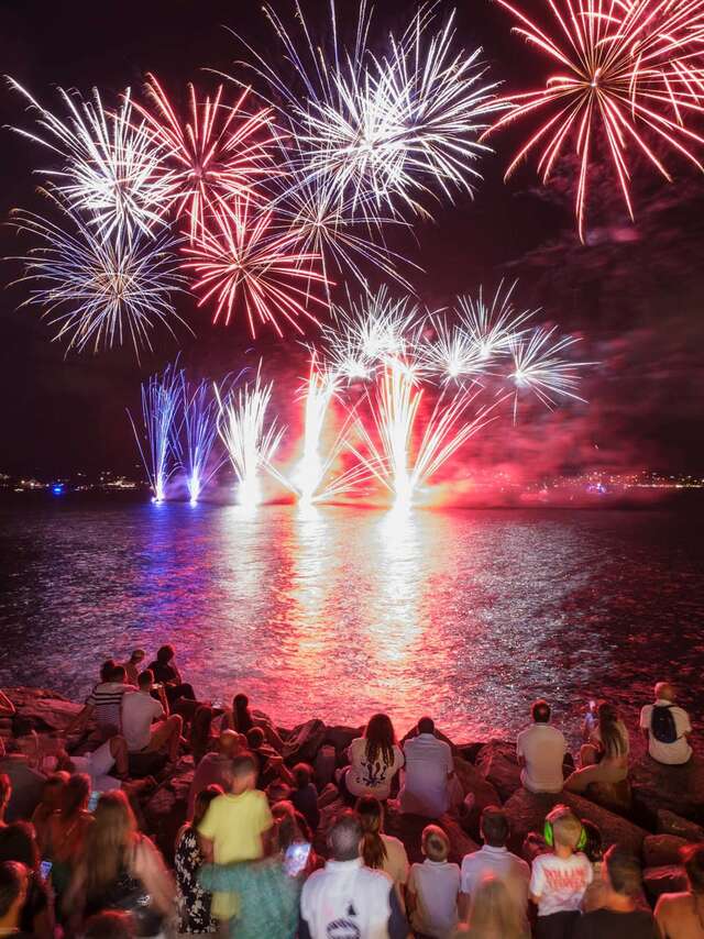 Feuerwerk zum Tag der Befreiung