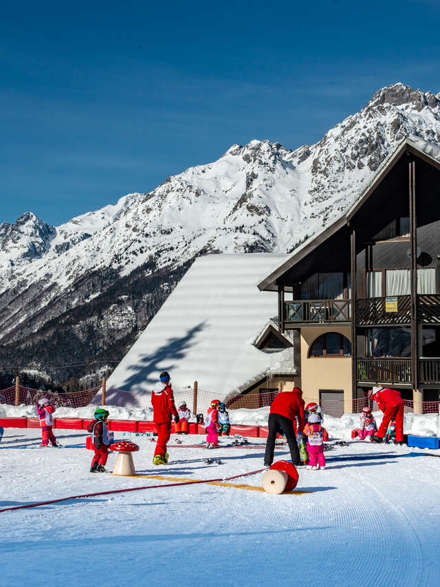 Ski kindergarten with ESF