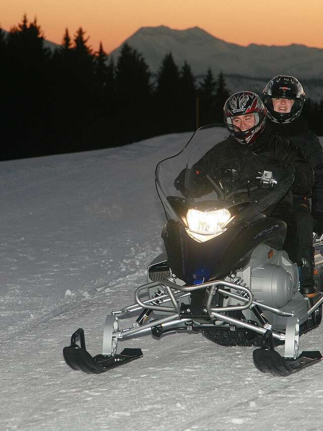 Balades guidées en motoneige