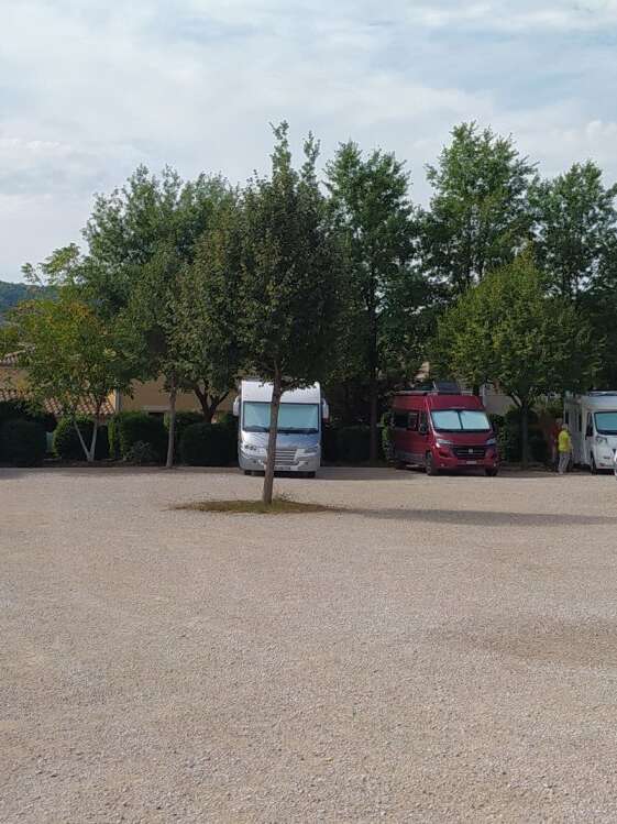 Aire de stationnement camping-cars municipale de Vaison-La-Romaine