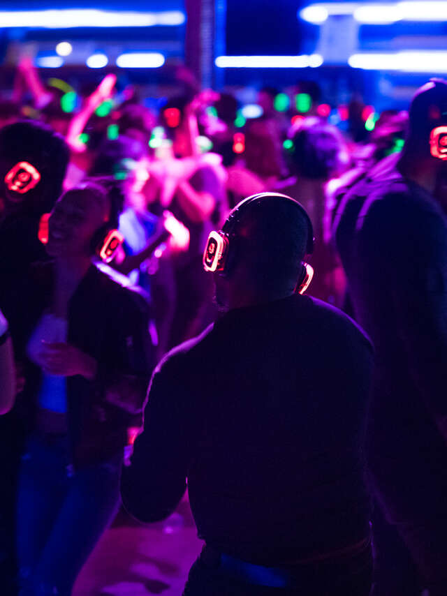 Silent Party After Ski