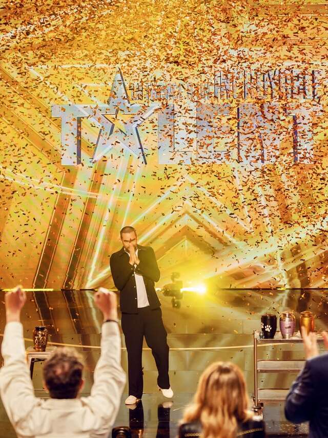 Spectacle de Clément BLOUIN - Magicien, c'est pas un métier