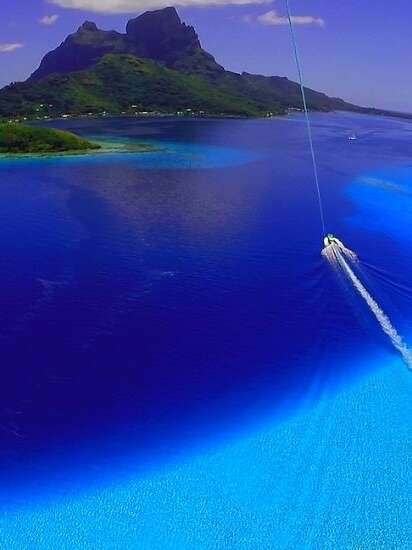 Bora Bora Lagoon Parasail