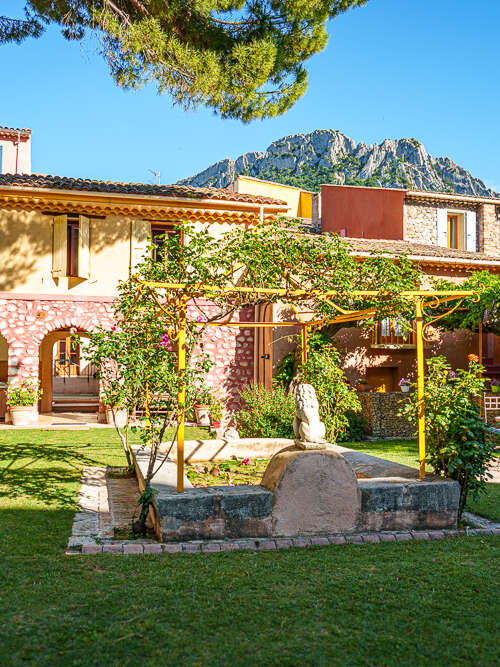 Hotel Les Arcades - Le Lion d'Or