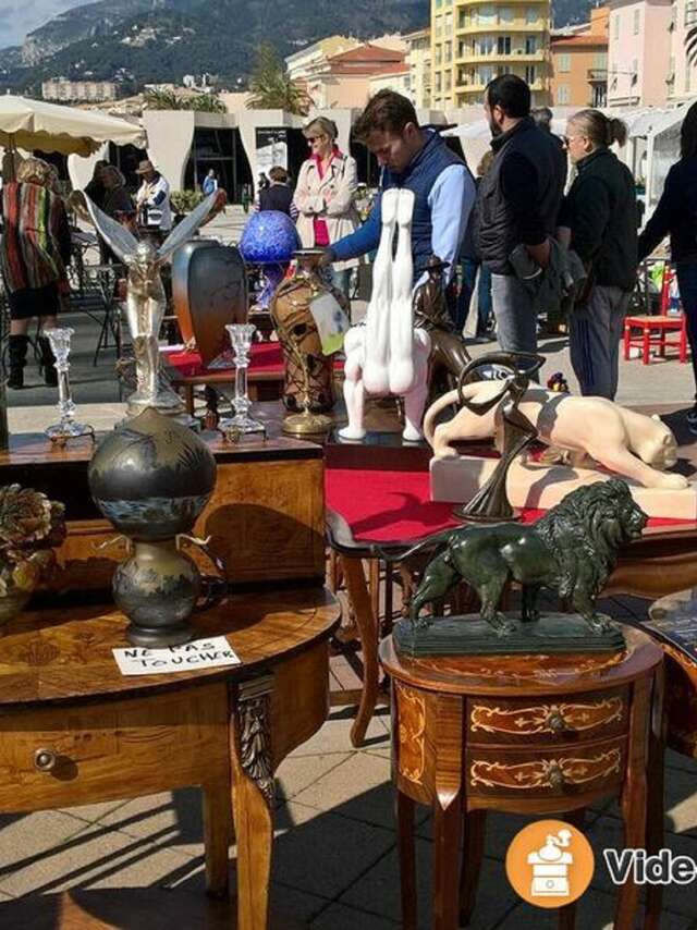 Markt der Antiquitäten - Trödler