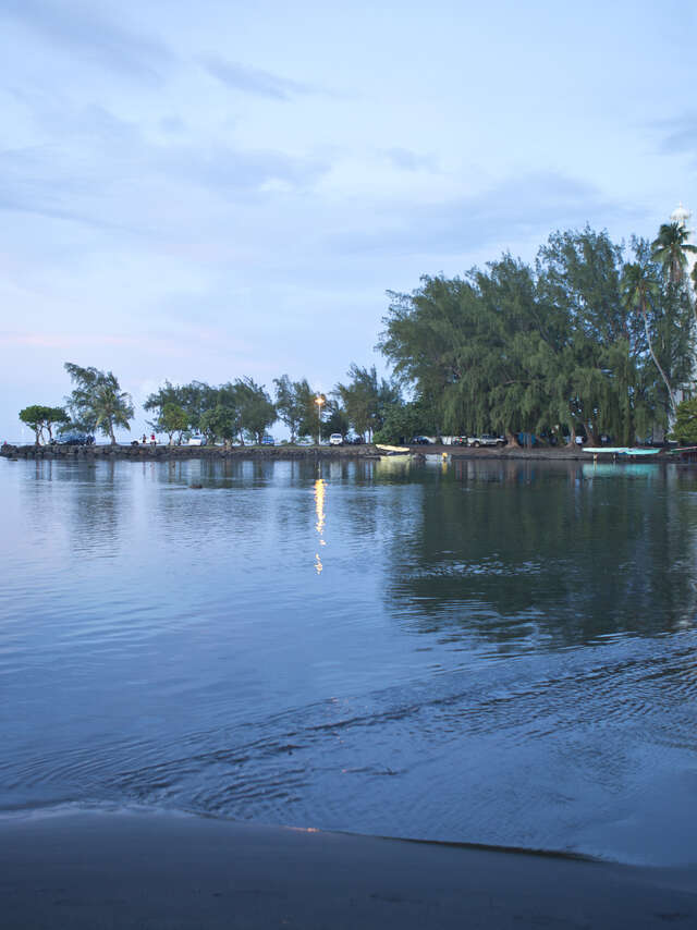 Pointe Vénus Et Phare De Mahina